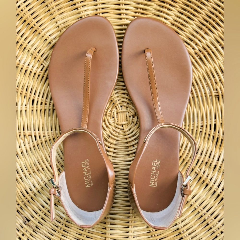 Women’s Michael Kors Thong Sandal 8M